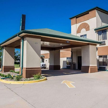 Quality Inn & Suites Altoona - Des Moines Ngoại thất bức ảnh